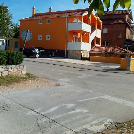 Apartments Batarilo Biograd Na Moru Exterior photo