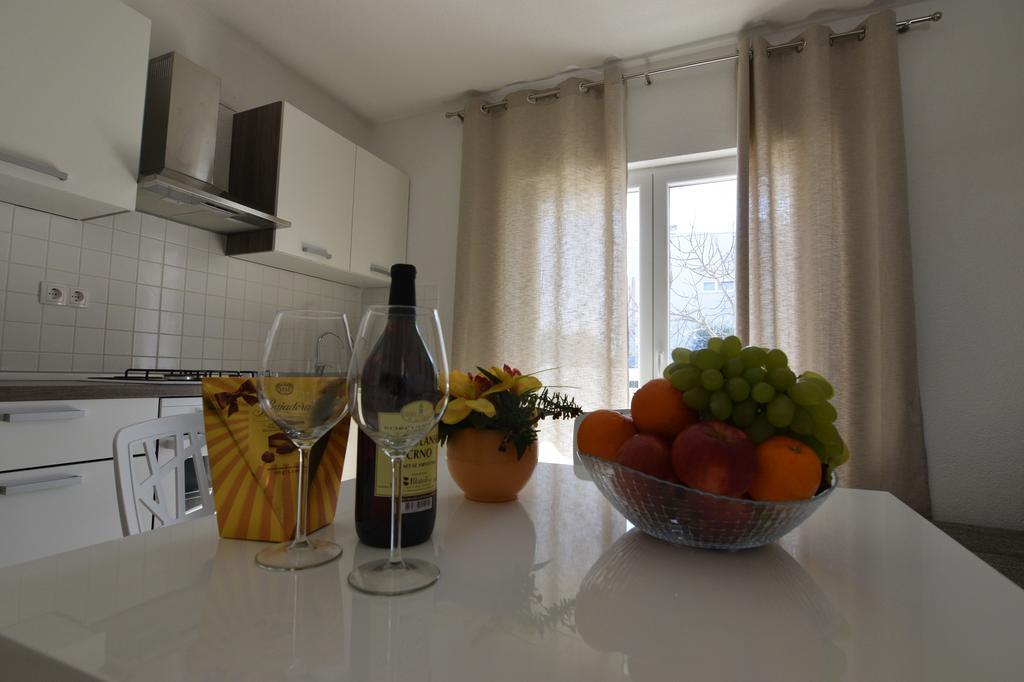 Apartments Batarilo Biograd Na Moru Exterior photo