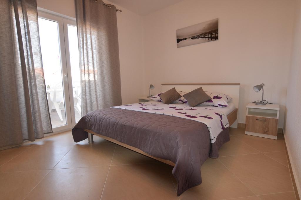 Apartments Batarilo Biograd Na Moru Exterior photo