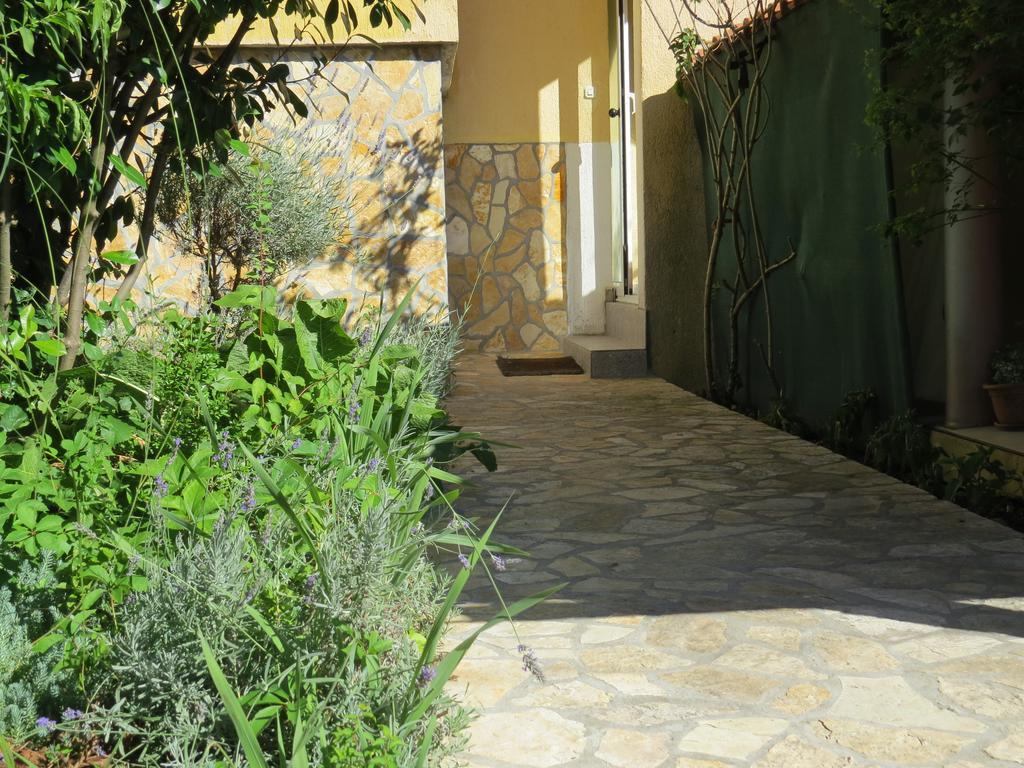 Apartments Batarilo Biograd Na Moru Exterior photo